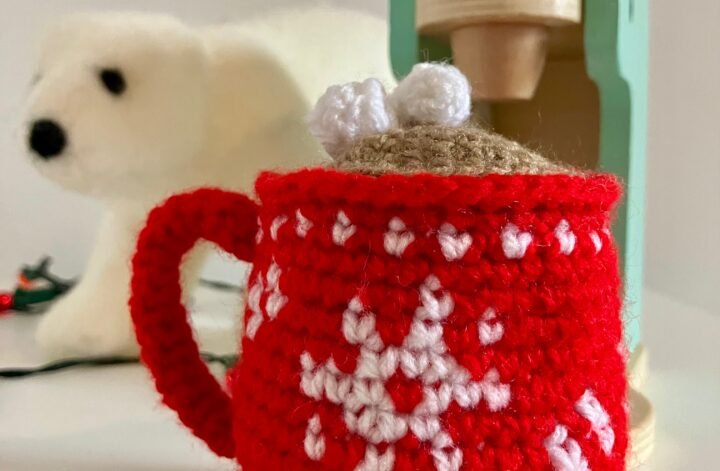 Christmas Snowflake Mug - Free Crochet Pattern