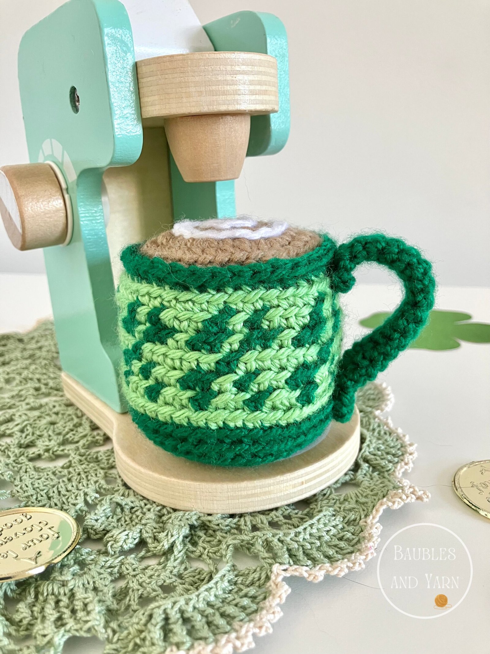 St-Patrick's Shamrocks Crochet Mug
