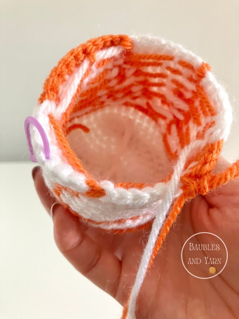 How to Carry Yarn when Crocheting, How to Crochet Technique
