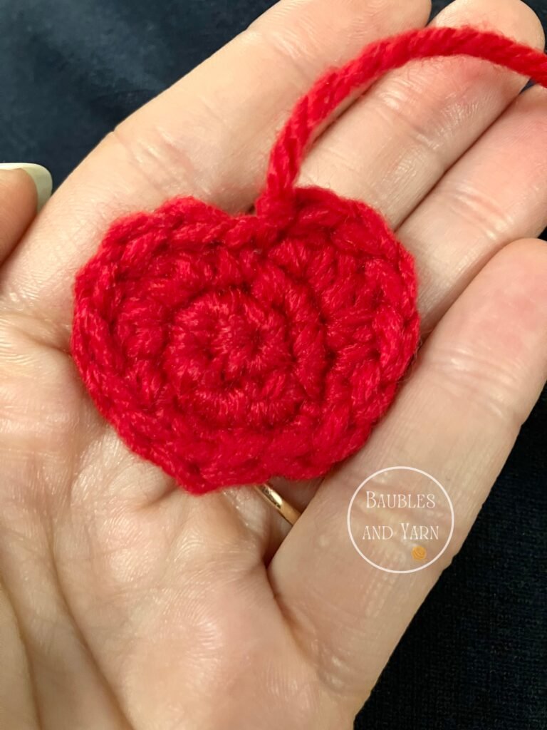 Apple Back-to-School crochet mug