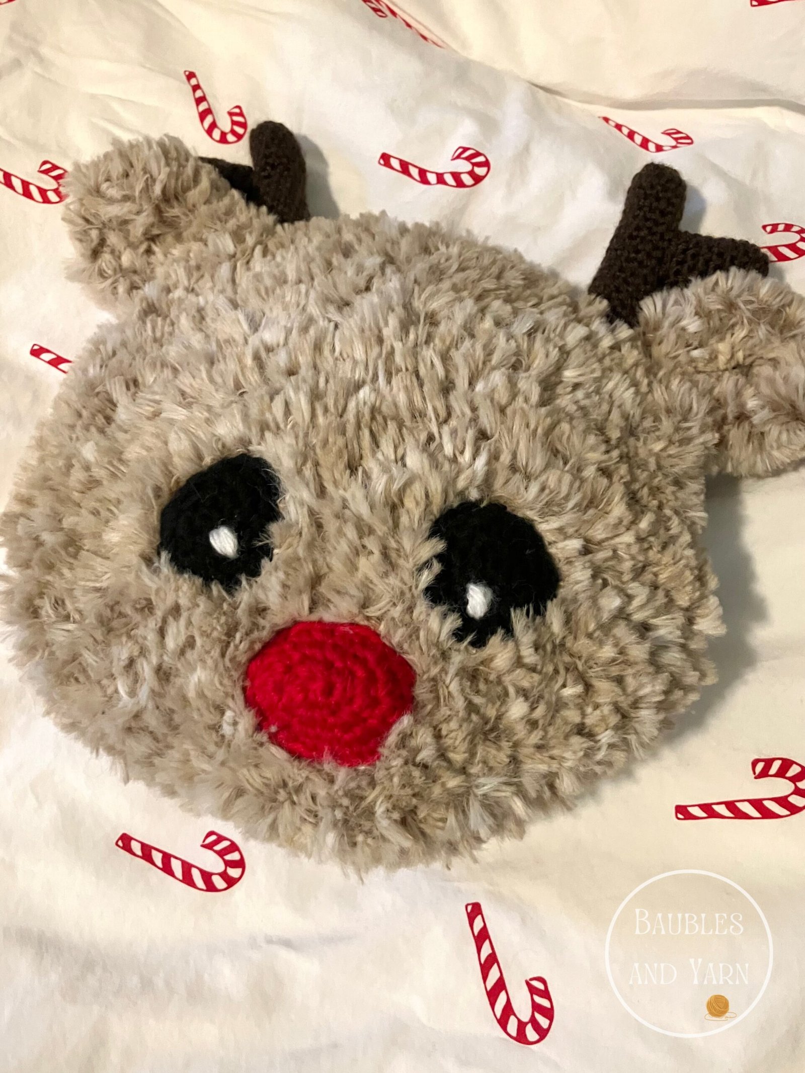 Free Faux Fur Reindeer Pillow Crochet Pattern - Christmas Crochet Pattern