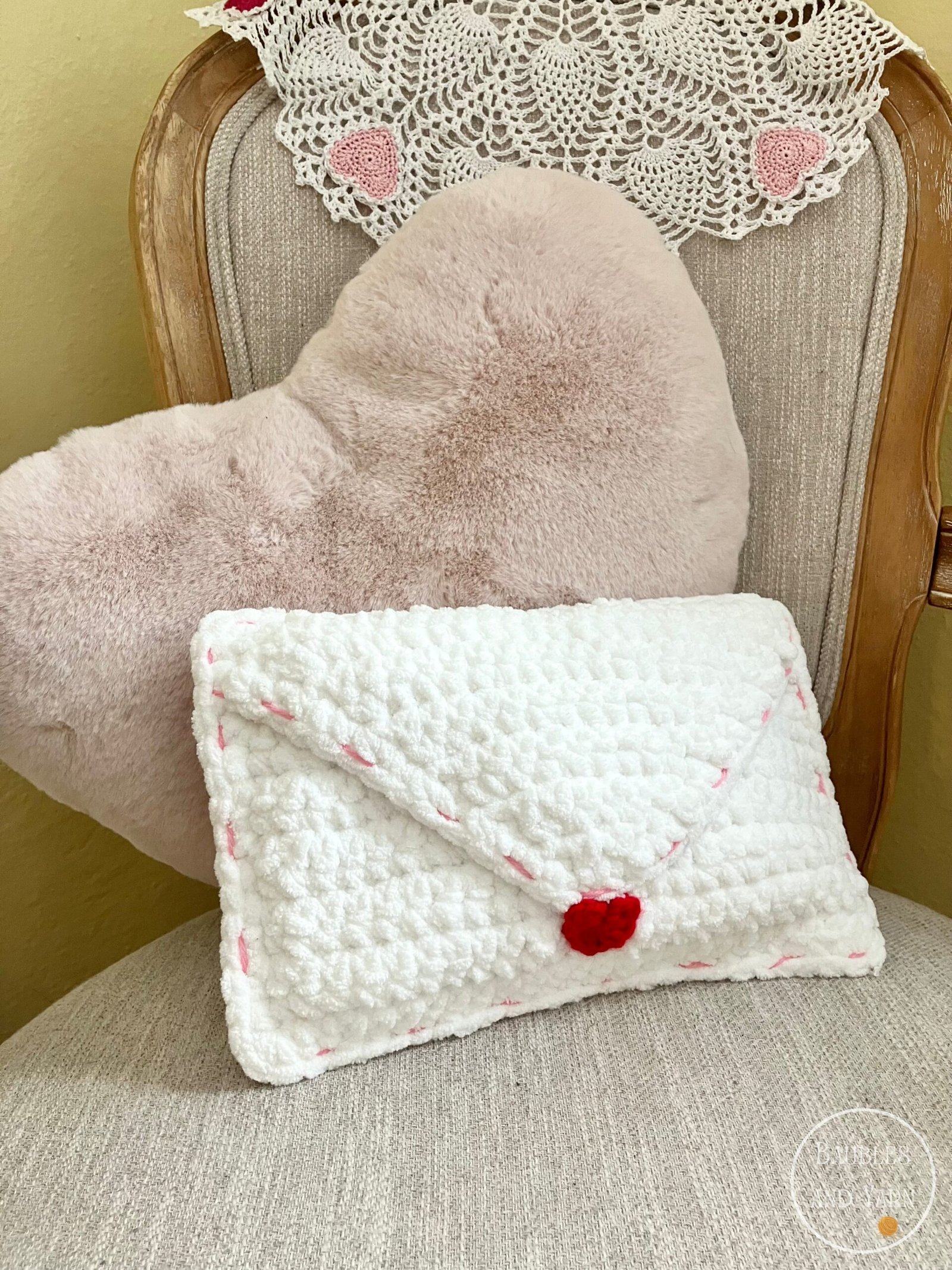Valentine Love Letter Pillow Crochet Pattern - Video Tutorial