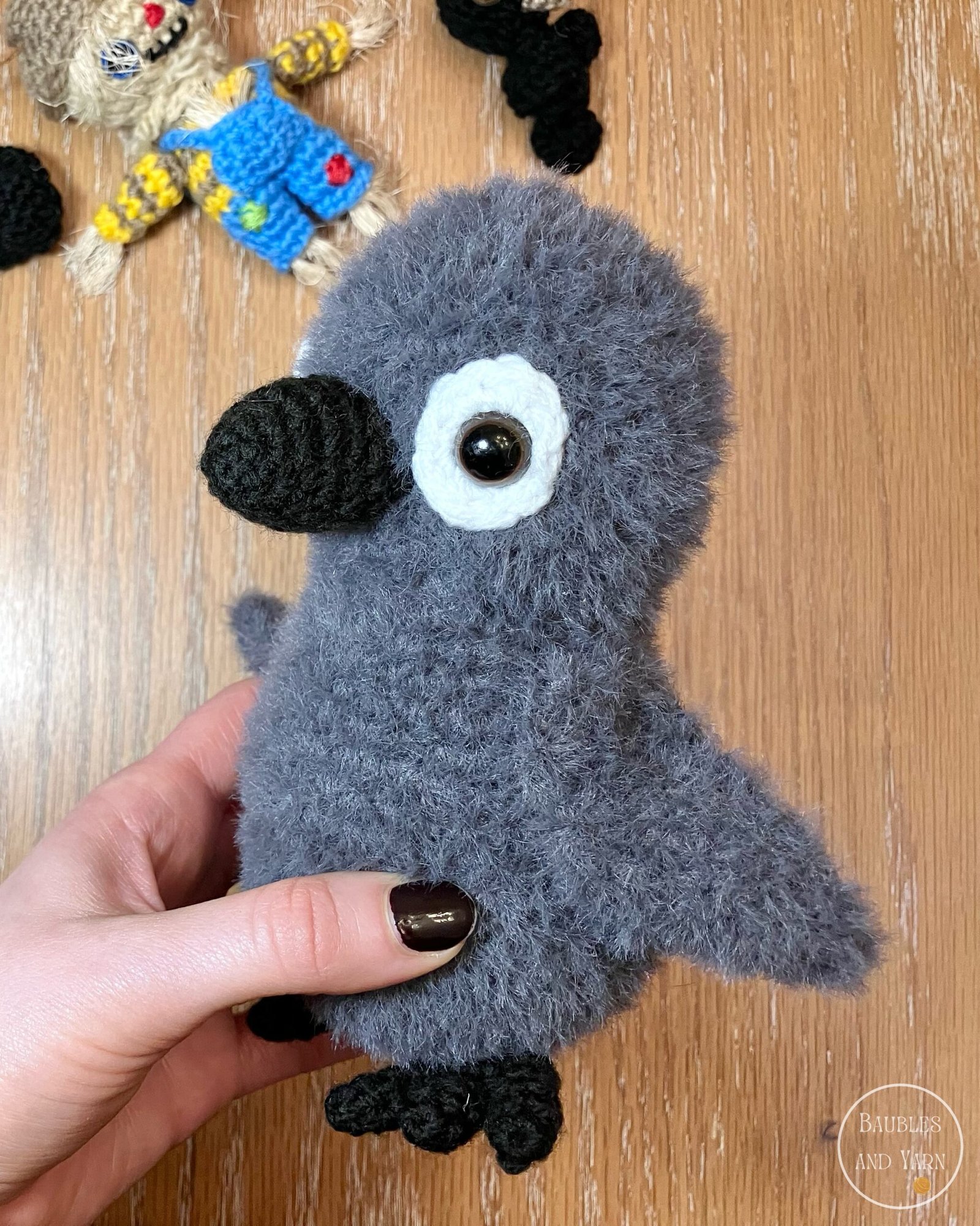 Free Fluffy Crow Crochet Pattern - Video Tutorial